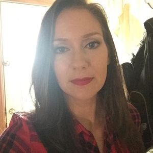 Meet your Posher, Monique